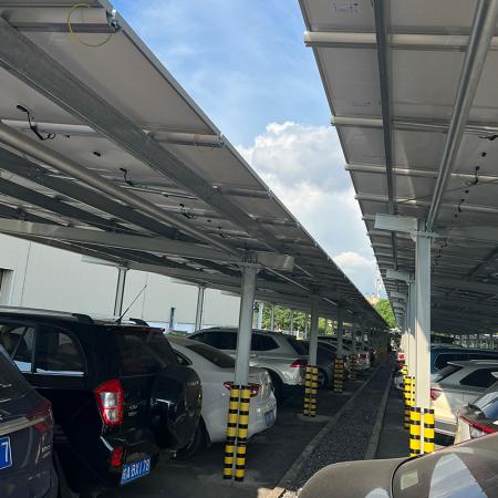 Système d'abri de voiture solaire