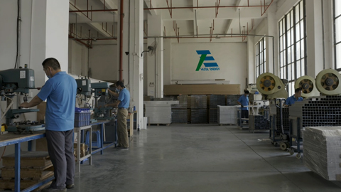 Dans le traitement et la production d'accessoires de profilés en aluminium, la personnalisation est prise en charge.